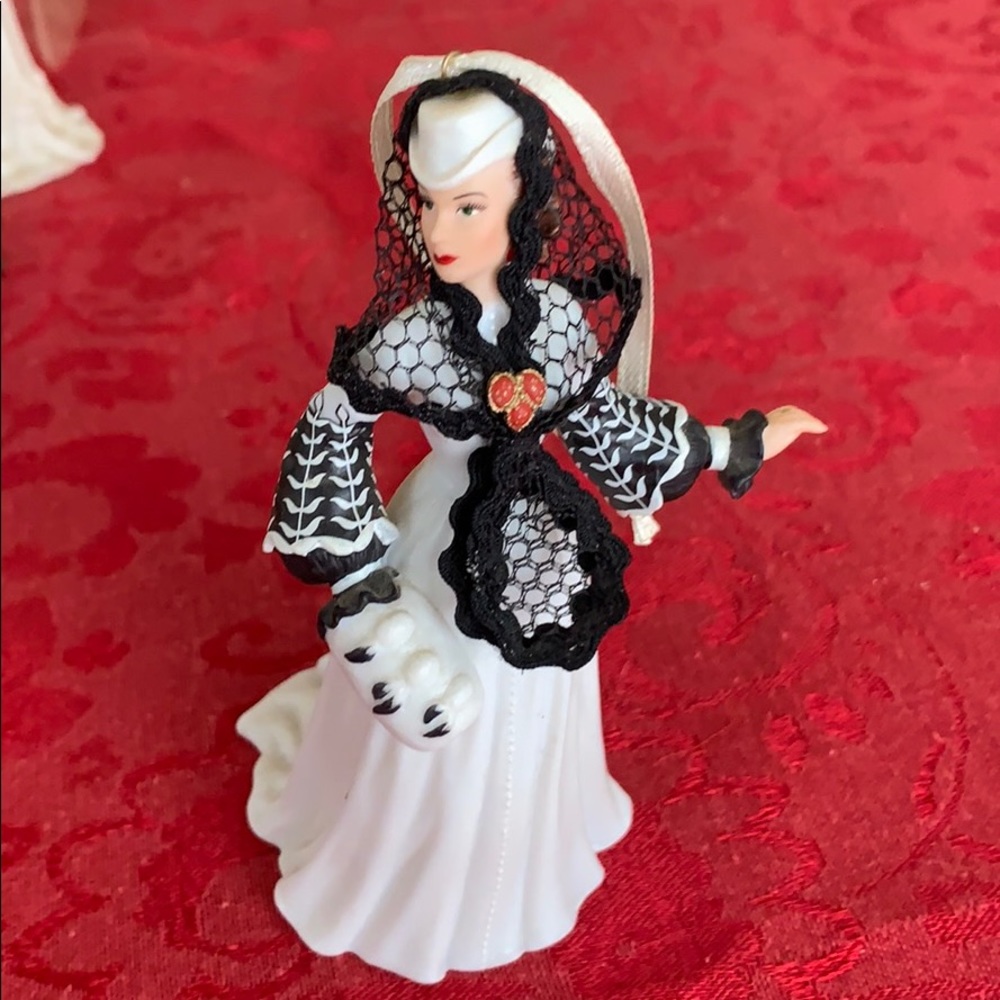 Scarlett Gone With the Wind Porcelain Figurine
